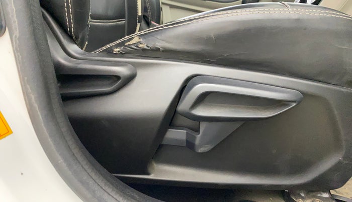 2022 Tata Tiago XZ PLUS CNG, CNG, Manual, 95,093 km, Driver Side Adjustment Panel