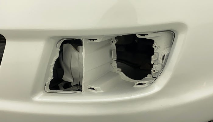2011 Maruti Swift LXI, Petrol, Manual, 81,771 km, Left fog light - Cover missing
