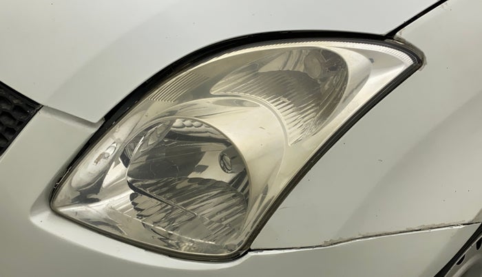 2011 Maruti Swift LXI, Petrol, Manual, 81,771 km, Left headlight - Minor scratches