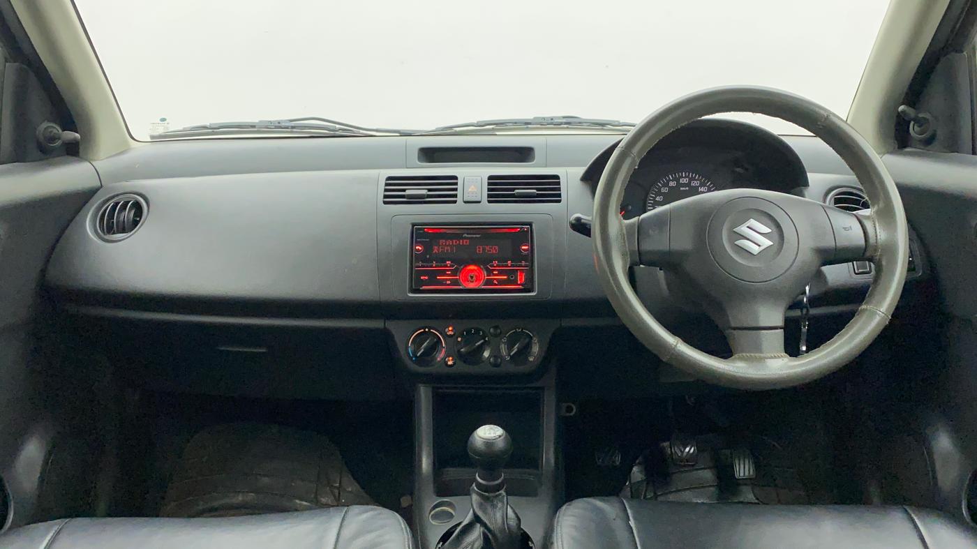 2011 Maruti Swift LXI, Petrol, Manual, 81,771 km, Dashboard