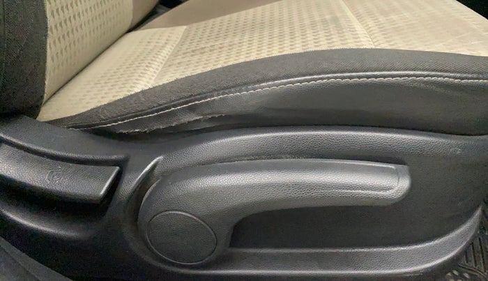 2018 Hyundai Elite i20 ASTA 1.2  CVT, Petrol, Automatic, 69,193 km, Driver Side Adjustment Panel