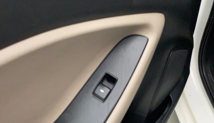 2018 Hyundai Elite i20 ASTA 1.2  CVT, Petrol, Automatic, 69,193 km, Left front window switch / handle - Switch/handle not functional