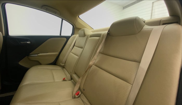 2016 Honda City 1.5L I-VTEC VX CVT, Petrol, Automatic, 61,813 km, Right Side Rear Door Cabin