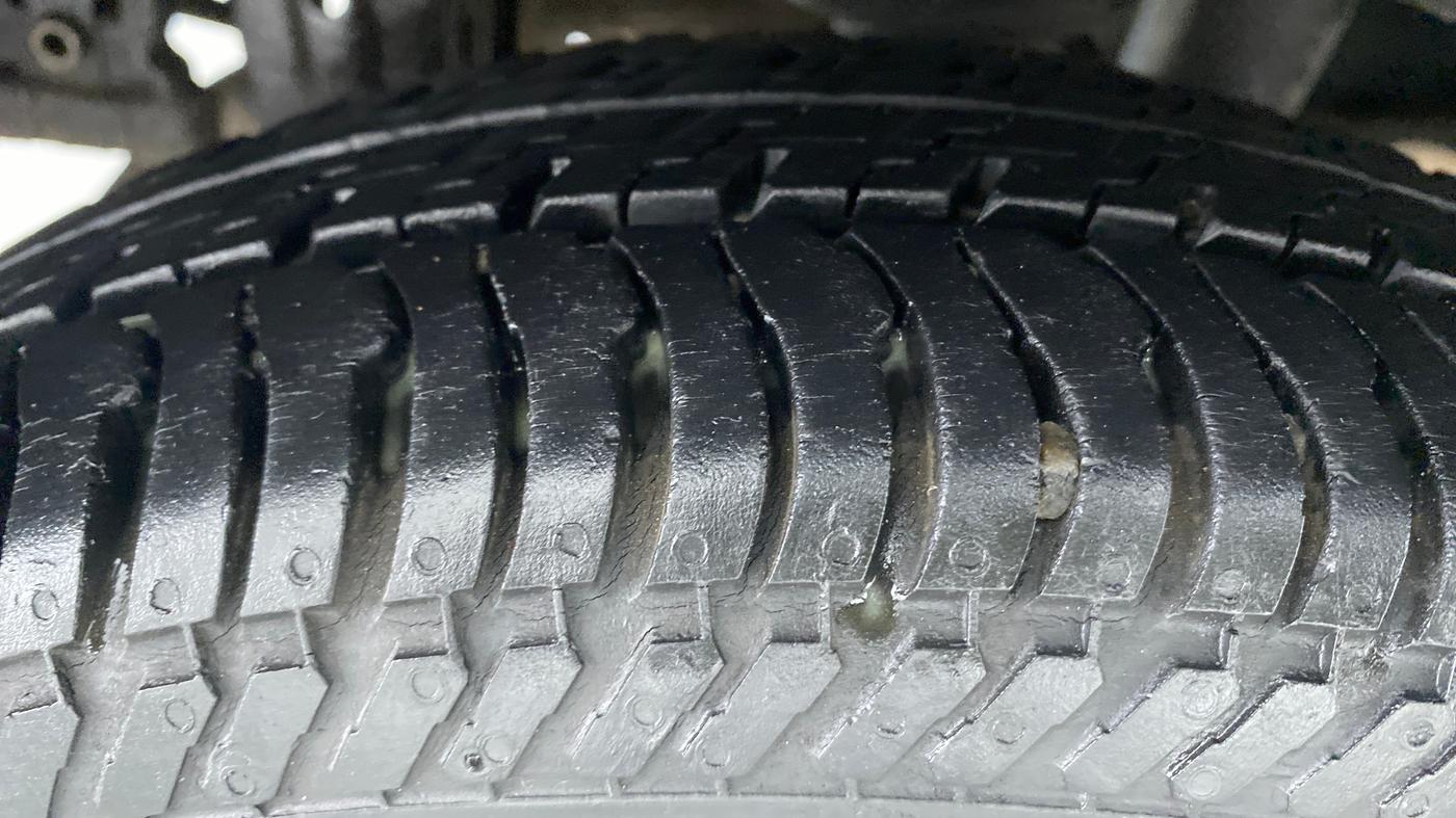 2016 Maruti Alto K10 VXI P, Petrol, Manual, 15,832 km, Right Rear Tyre Tread