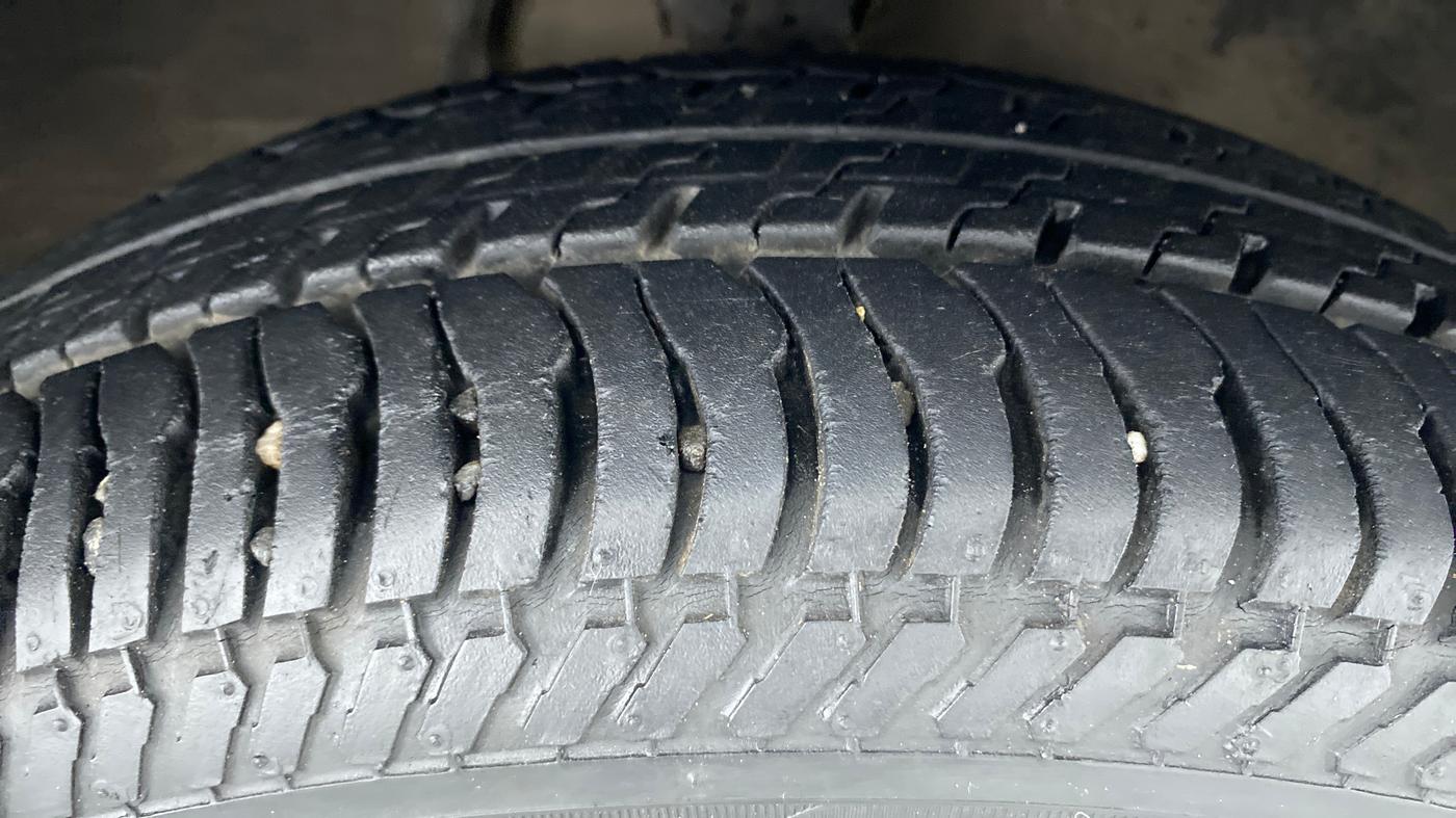 2016 Maruti Alto K10 VXI P, Petrol, Manual, 15,832 km, Right Front Tyre Tread