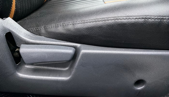 2016 Maruti Alto K10 VXI P, Petrol, Manual, 15,832 km, Driver Side Adjustment Panel