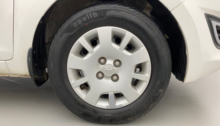 2014 Hyundai i20 MAGNA 1.2, Petrol, Manual, 32,251 km, Right Front Wheel