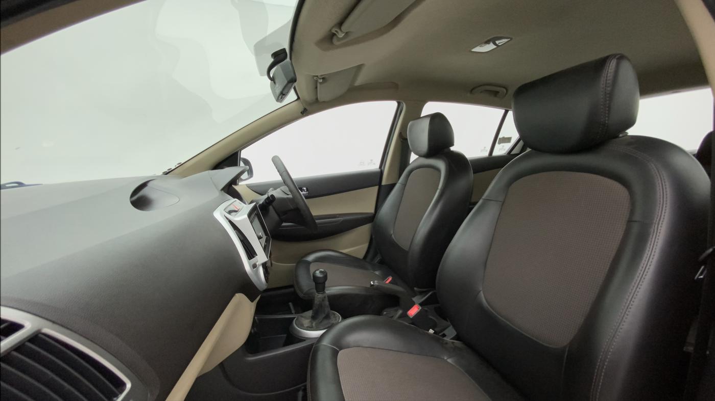 2014 Hyundai i20 MAGNA 1.2, Petrol, Manual, 32,251 km, Right Side Front Door Cabin