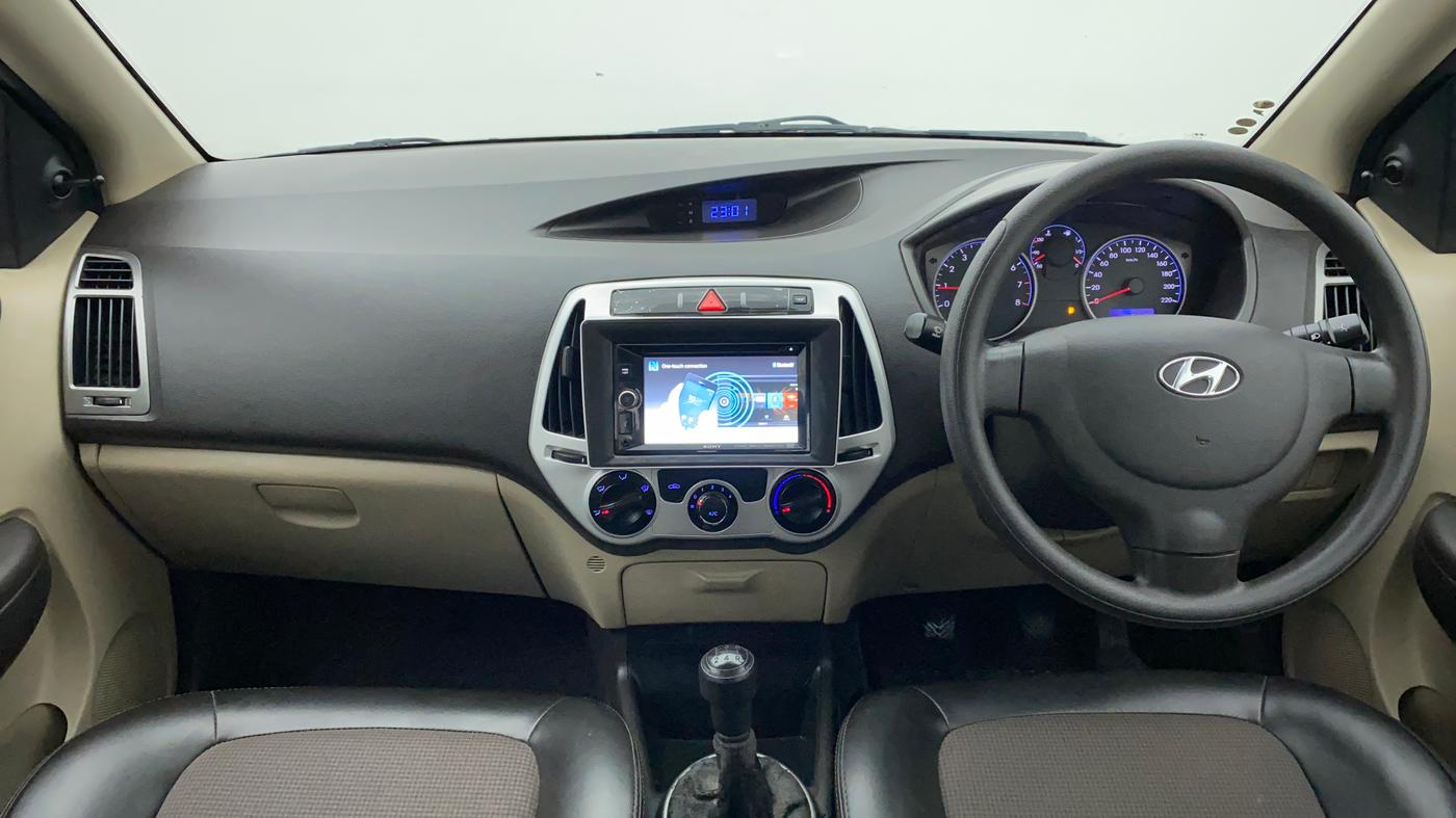2014 Hyundai i20 MAGNA 1.2, Petrol, Manual, 32,251 km, Dashboard