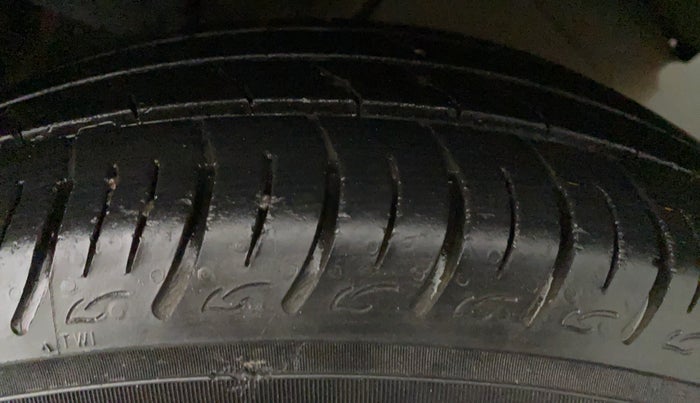 2019 Maruti Baleno DELTA PETROL 1.2, Petrol, Manual, 38,867 km, Left Rear Tyre Tread