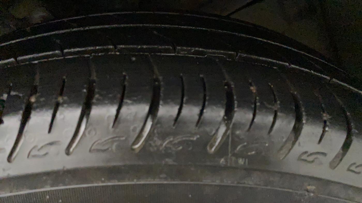 2019 Maruti Baleno DELTA PETROL 1.2, Petrol, Manual, 38,867 km, Left Front Tyre Tread