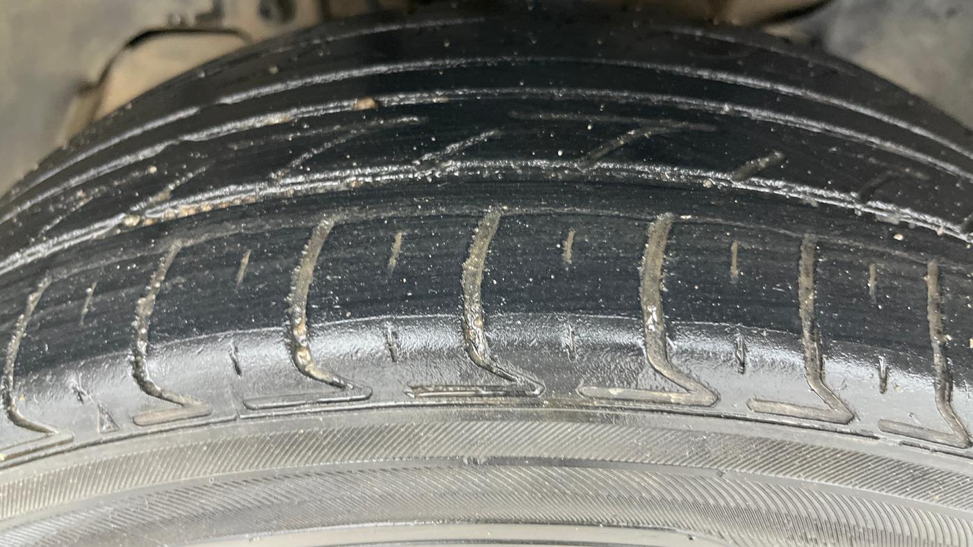 2018 Tata TIGOR XT PETROL, Petrol, Manual, 92,349 km, Left Front Tyre Tread