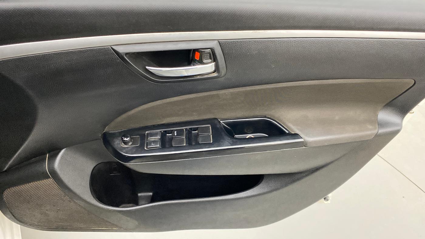 2014 Maruti Swift VDI, Diesel, Manual, 67,932 km, Driver Side Door Panels Control