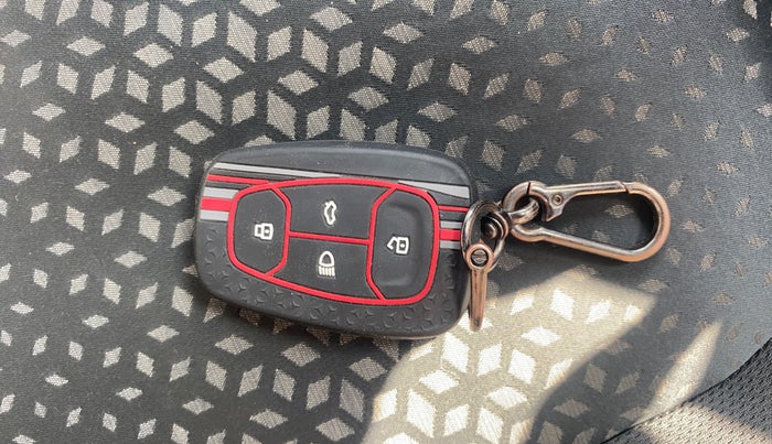 2018 Tata NEXON XZA PLUS PETROL, Petrol, Automatic, 54,652 km, Key Close Up