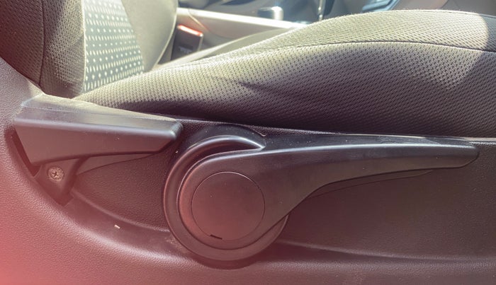 2018 Tata NEXON XZA PLUS PETROL, Petrol, Automatic, 54,652 km, Driver Side Adjustment Panel