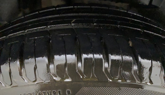 2018 Maruti Dzire ZXI AMT, Petrol, Automatic, 10,064 km, Left Front Tyre Tread