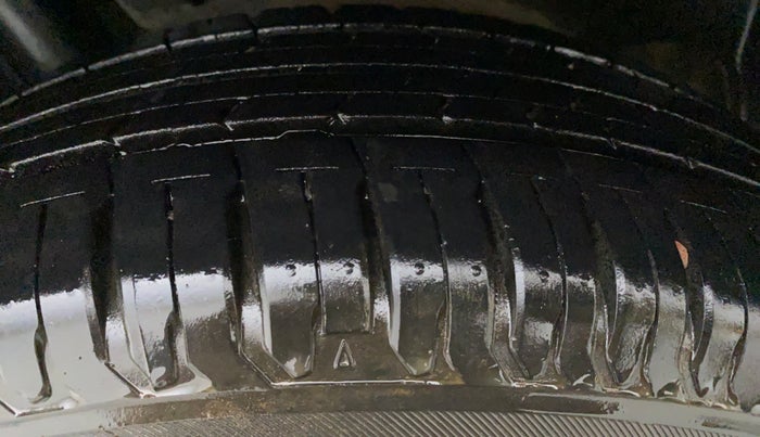 2018 Maruti Dzire ZXI AMT, Petrol, Automatic, 10,064 km, Right Front Tyre Tread