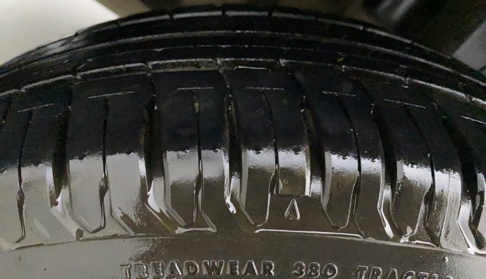2018 Maruti Dzire ZXI AMT, Petrol, Automatic, 10,064 km, Right Rear Tyre Tread