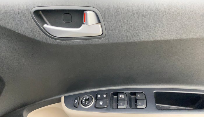 2018 Hyundai Grand i10 SPORTZ 1.2 KAPPA VTVT, Petrol, Manual, 20,759 km, Driver Side Door Panels Control