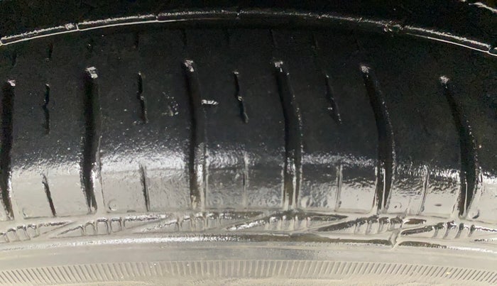 2018 Hyundai Grand i10 SPORTZ 1.2 KAPPA VTVT, Petrol, Manual, 20,759 km, Left Front Tyre Tread