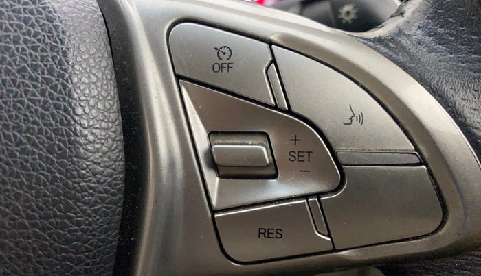 2021 Mahindra XUV300 W8 (O) 1.2 PETROL, Petrol, Manual, 55,687 km, Adaptive Cruise Control