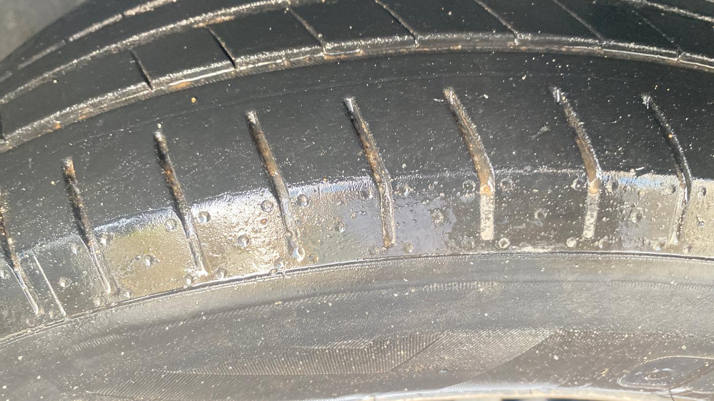 2020 Ford Ecosport AMBIENTE 1.5L DIESEL, Diesel, Manual, 1,50,192 km, Left Front Tyre Tread