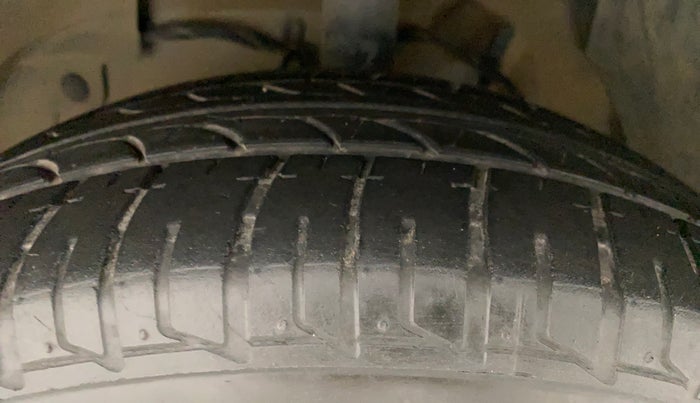 2014 Tata Zest XMS PETROL, Petrol, Manual, 47,341 km, Left Front Tyre Tread