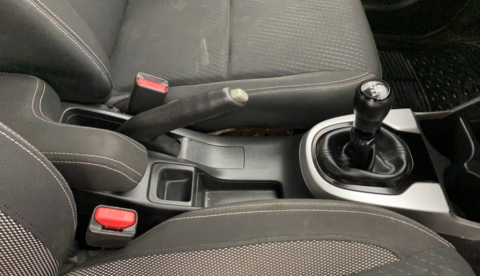 2017 Honda WR-V 1.5 i-DTEC VX MT, Diesel, Manual, 32,617 km, Gear Lever