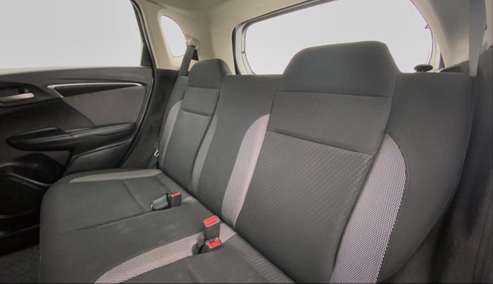 2017 Honda WR-V 1.5 i-DTEC VX MT, Diesel, Manual, 32,617 km, Right Side Door Cabin View