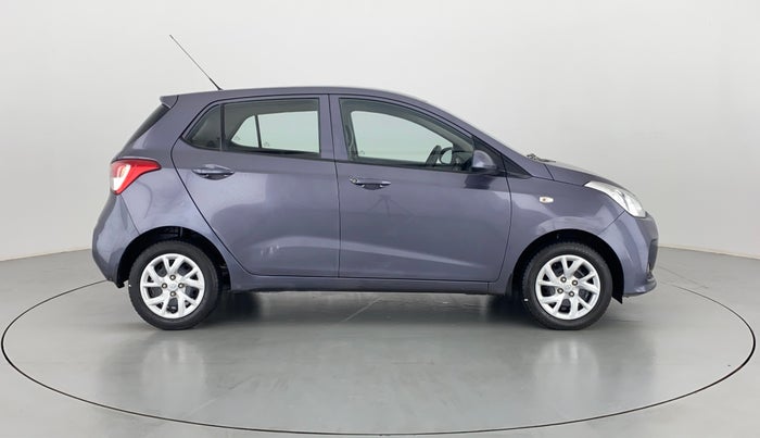 2017 Hyundai Grand i10 MAGNA 1.2 VTVT, Petrol, Manual, 28,456 km, Right Side View