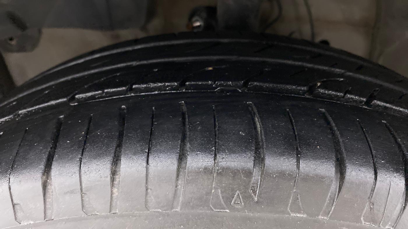 2016 Honda Jazz 1.5 V I DTEC, Diesel, Manual, 67,037 km, Left Front Tyre Tread