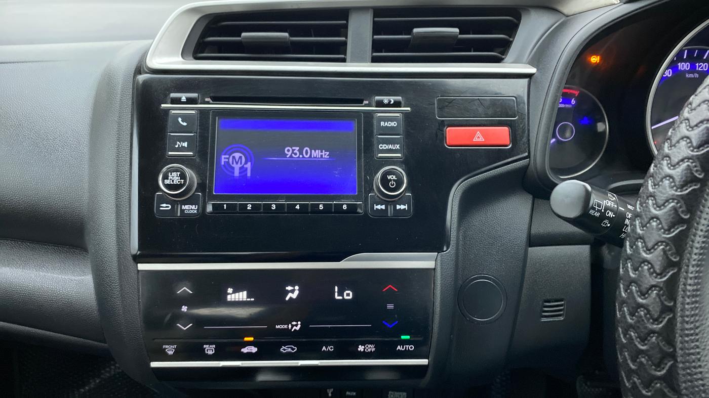2016 Honda Jazz 1.5 V I DTEC, Diesel, Manual, 67,037 km, Air Conditioner