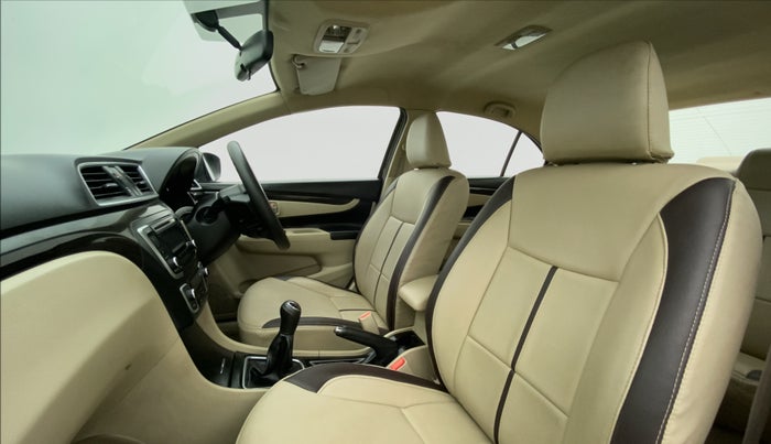 2015 Maruti Ciaz VXI+, Petrol, Manual, 60,751 km, Right Side Front Door Cabin