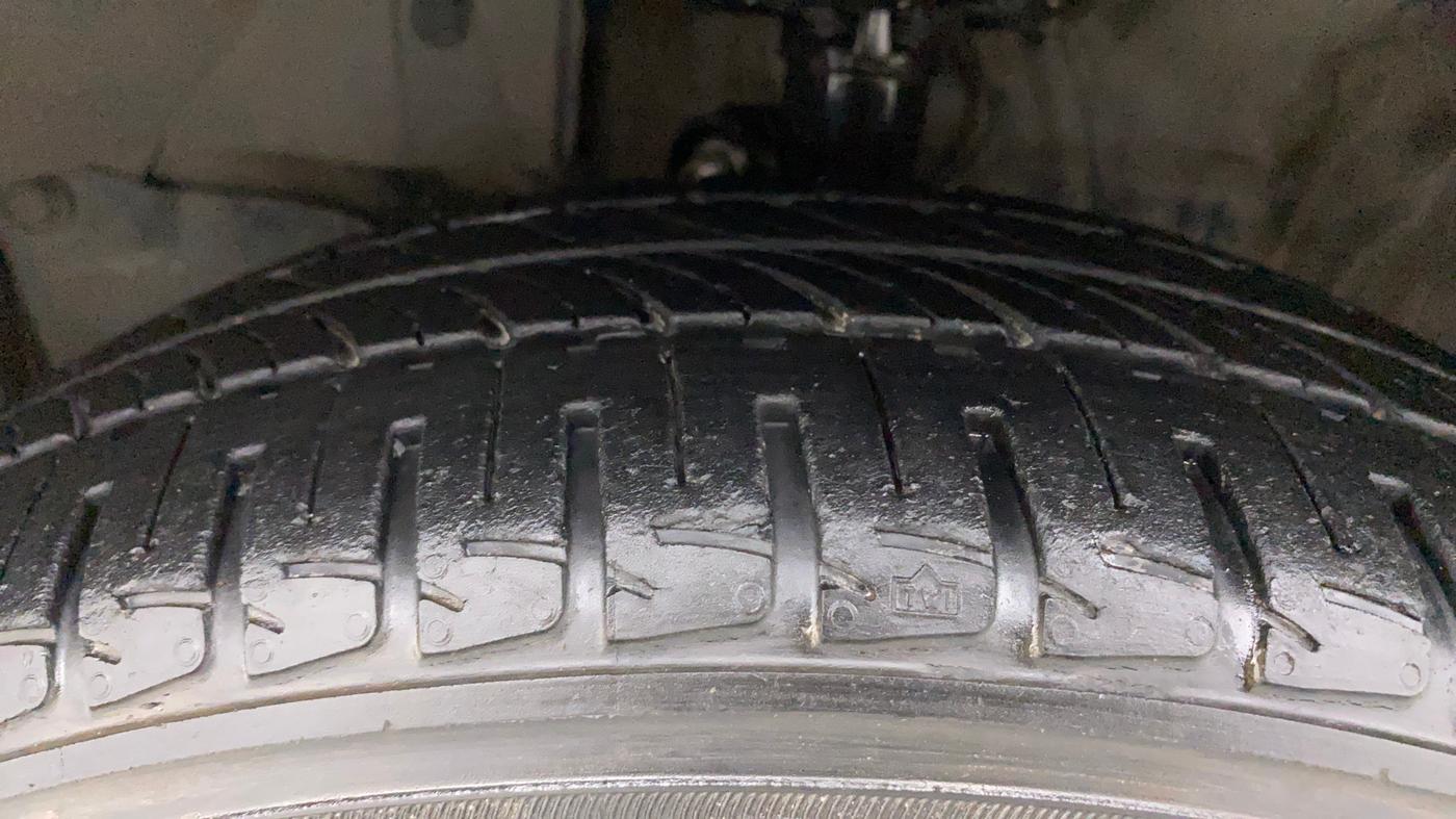 2016 Honda City 1.5L I-VTEC VX, Petrol, Manual, 1,05,442 km, Left Front Tyre Tread