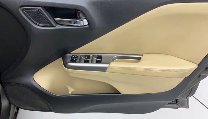 2016 Honda City 1.5L I-VTEC VX, Petrol, Manual, 1,05,442 km, Driver Side Door Panels Control