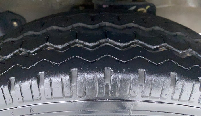 2019 Maruti Eeco 5 STR WITH AC PLUSHTR, Petrol, Manual, 1 km, Right Front Tyre Tread