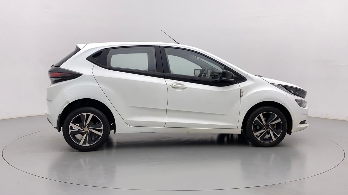 2020 Tata ALTROZ XZ DIESEL, Diesel, Manual, 58,107 km, Right Side View