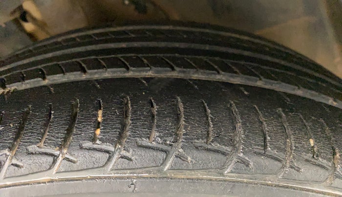 2020 Tata ALTROZ XZ DIESEL, Diesel, Manual, 58,107 km, Right Front Tyre Tread