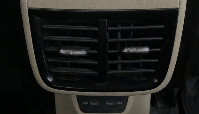 2022 Skoda SLAVIA AMBITION 1.0L TSI MT, Petrol, Manual, 17,658 km, Rear AC Vents