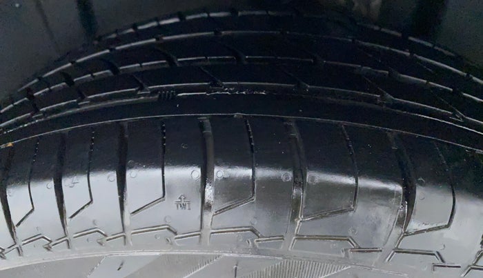 2022 Skoda SLAVIA AMBITION 1.0L TSI MT, Petrol, Manual, 17,658 km, Left Rear Tyre Tread