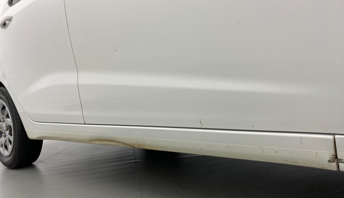 2017 Hyundai Grand i10 SPORTZ 1.2 KAPPA VTVT, CNG, Manual, 86,921 km, Right running board - Slightly dented
