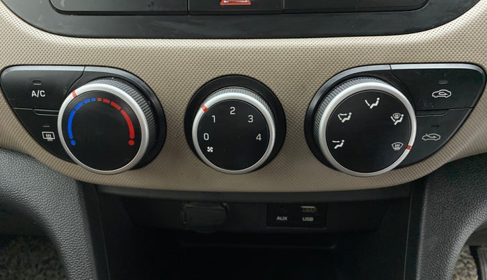 2017 Hyundai Grand i10 SPORTZ 1.2 KAPPA VTVT, CNG, Manual, 86,921 km, AC Unit - Car heater not working
