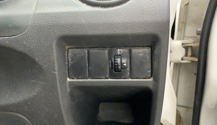 2017 Maruti Alto 800 LXI, Petrol, Manual, 45,700 km, Dashboard - Headlight height adjustment not working