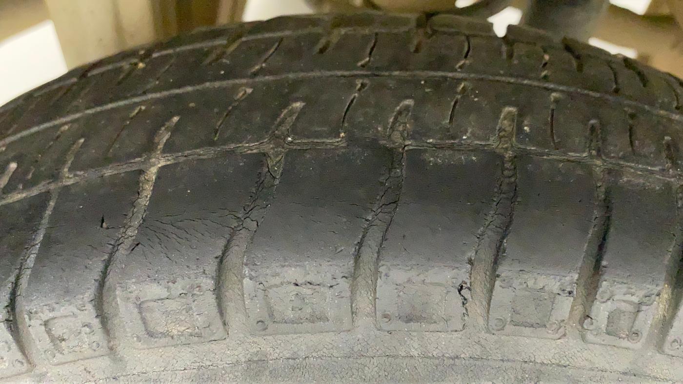 2017 Maruti Alto 800 LXI, Petrol, Manual, 45,700 km, Right Rear Tyre Tread
