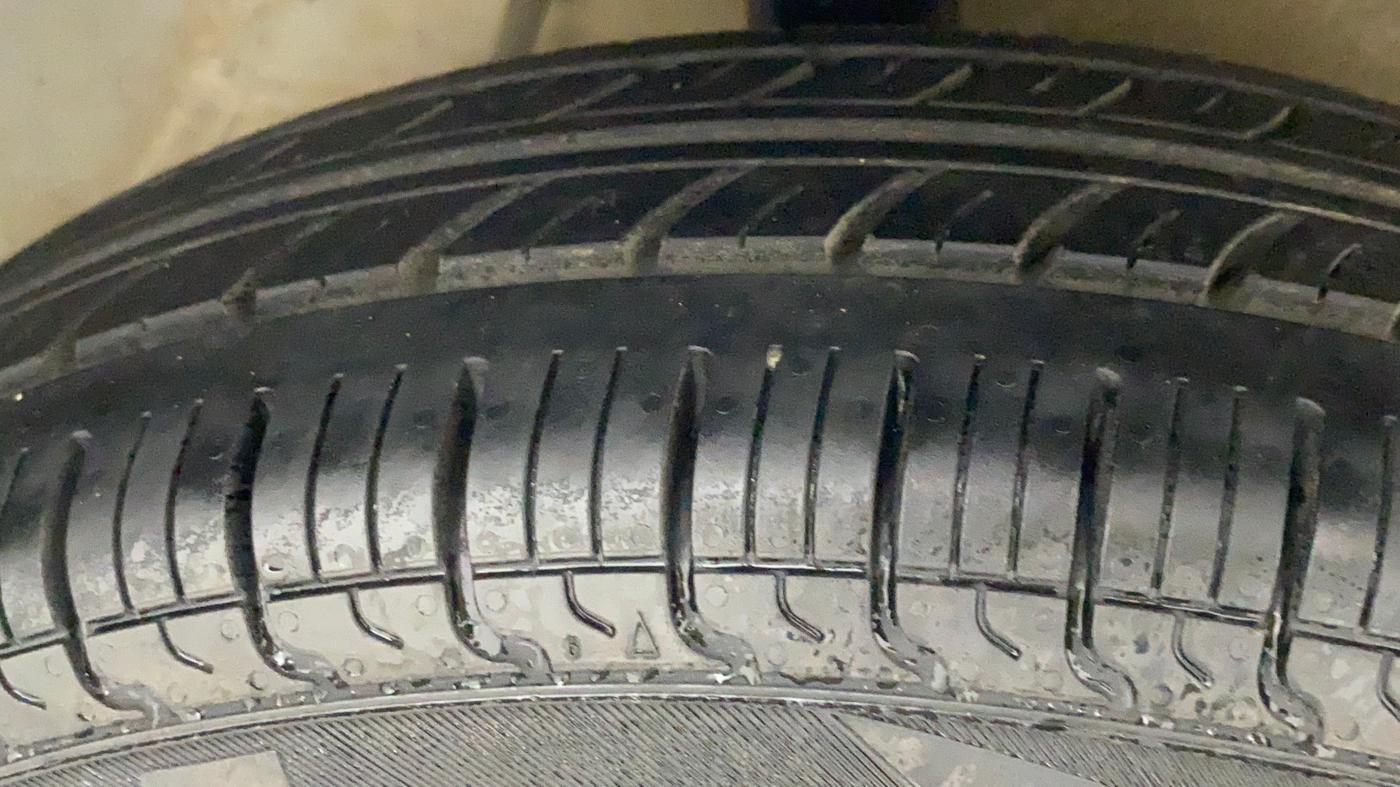2017 Maruti Alto 800 LXI, Petrol, Manual, 45,700 km, Right Front Tyre Tread
