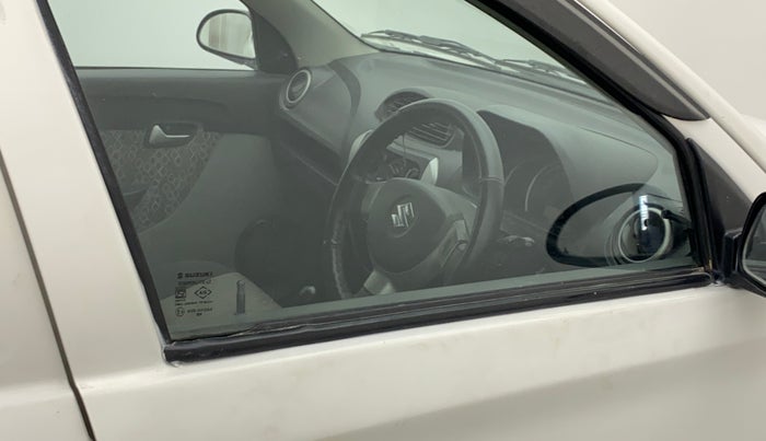 2017 Maruti Alto 800 LXI, Petrol, Manual, 45,700 km, Driver-side door - Weather strip has minor damage