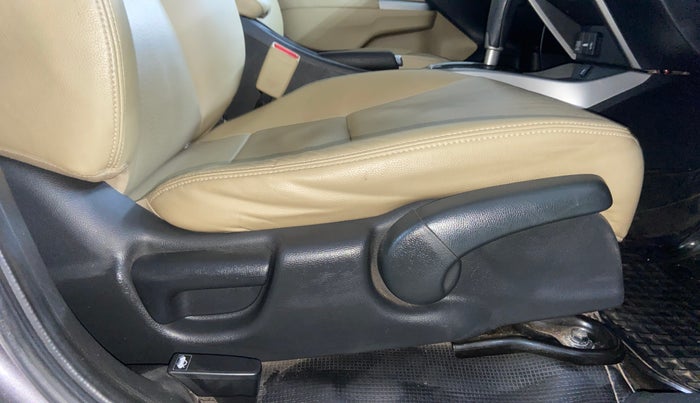 2018 Honda City 1.5L I-VTEC ZX CVT, Petrol, Automatic, 1,06,868 km, Driver Side Adjustment Panel