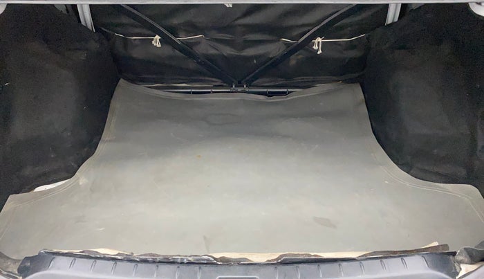 2011 Toyota Etios G, Petrol, Manual, 52,976 km, Boot Inside