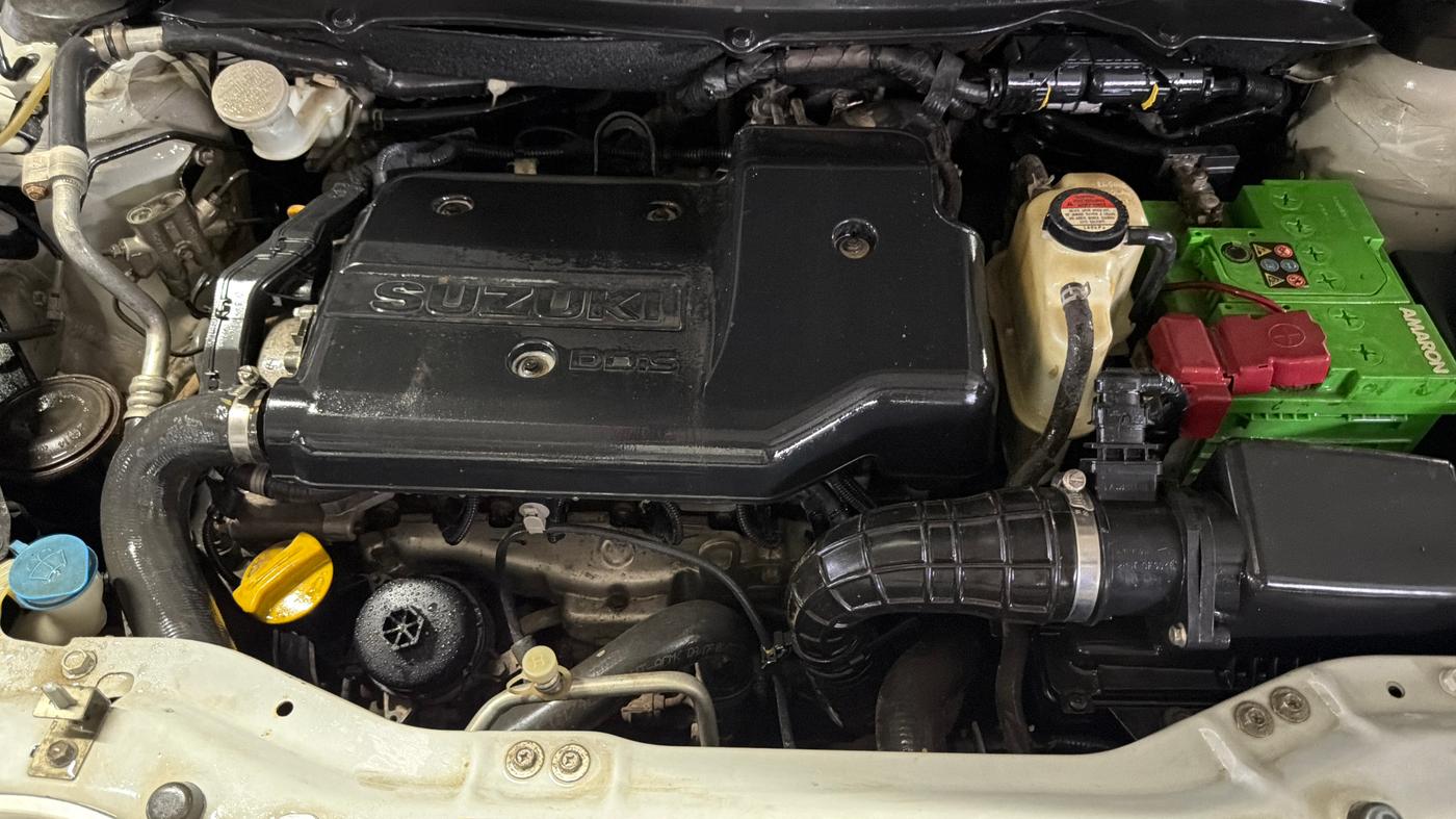 2017 Maruti Swift LDI (O), Diesel, Manual, 68,932 km, Engine View