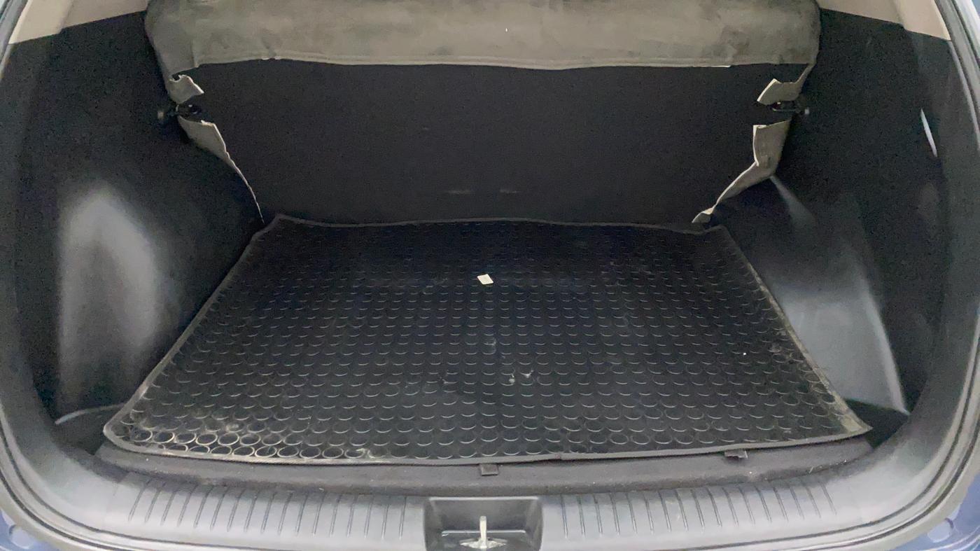 2017 Hyundai Creta E PLUS 1.6 PETROL, Petrol, Manual, 31,385 km, Boot Inside